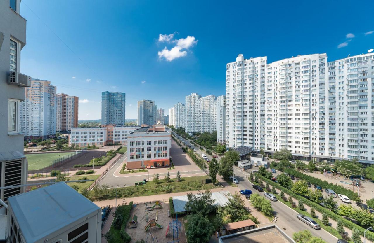 Большая 3 Комнатная На Осокорках Гмирі 2 Kyiv Exterior photo